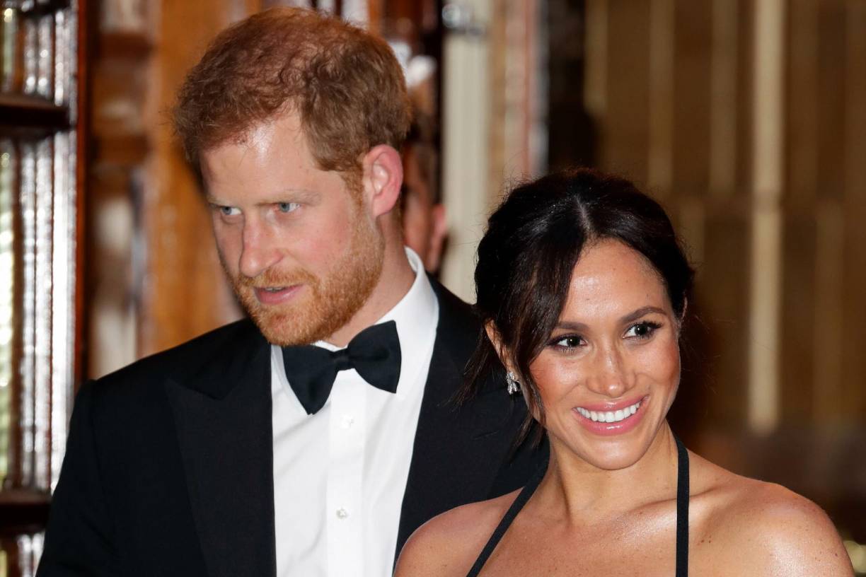 Los conocedores del Palacio de Buckingham le dijeron al Daily Mail en diciembre pasado: “Harry es su hijo y Su Majestad siempre lo amará. Si bien las cosas son difíciles en este momento, la puerta siempre quedará entreabierta”.