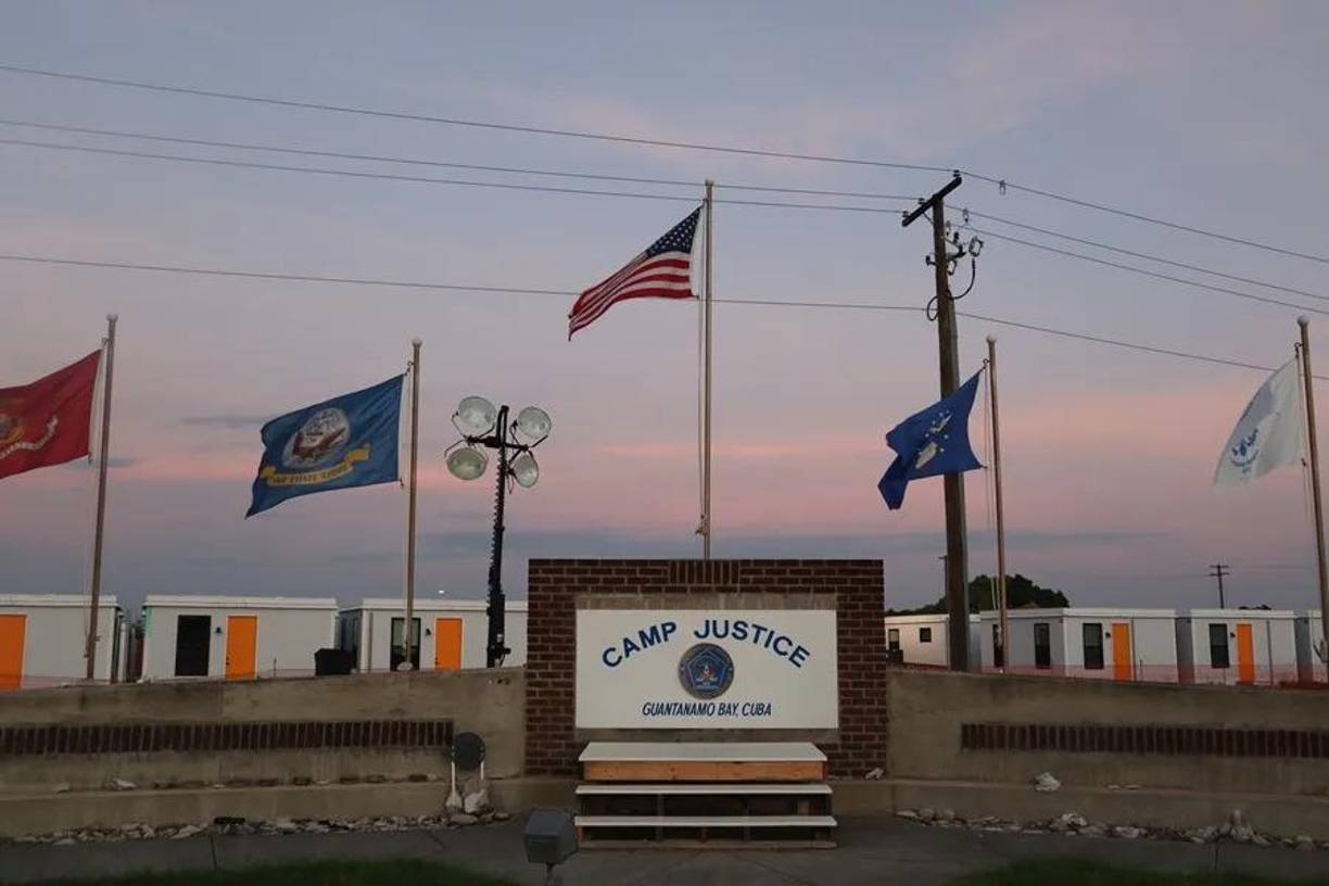 Los migrantes que hasta ahora llegan a la base de Guantánamo son aquellos que las autoridades estadounidenses interceptan en el mar cuando intentan alcanzar las costas del país, principalmente procedentes de Cuba y Haití.