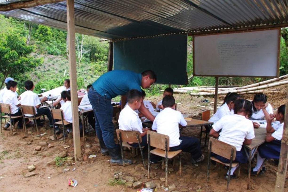 Lograr calidad educativa, es el reto de Rutilia Calderón