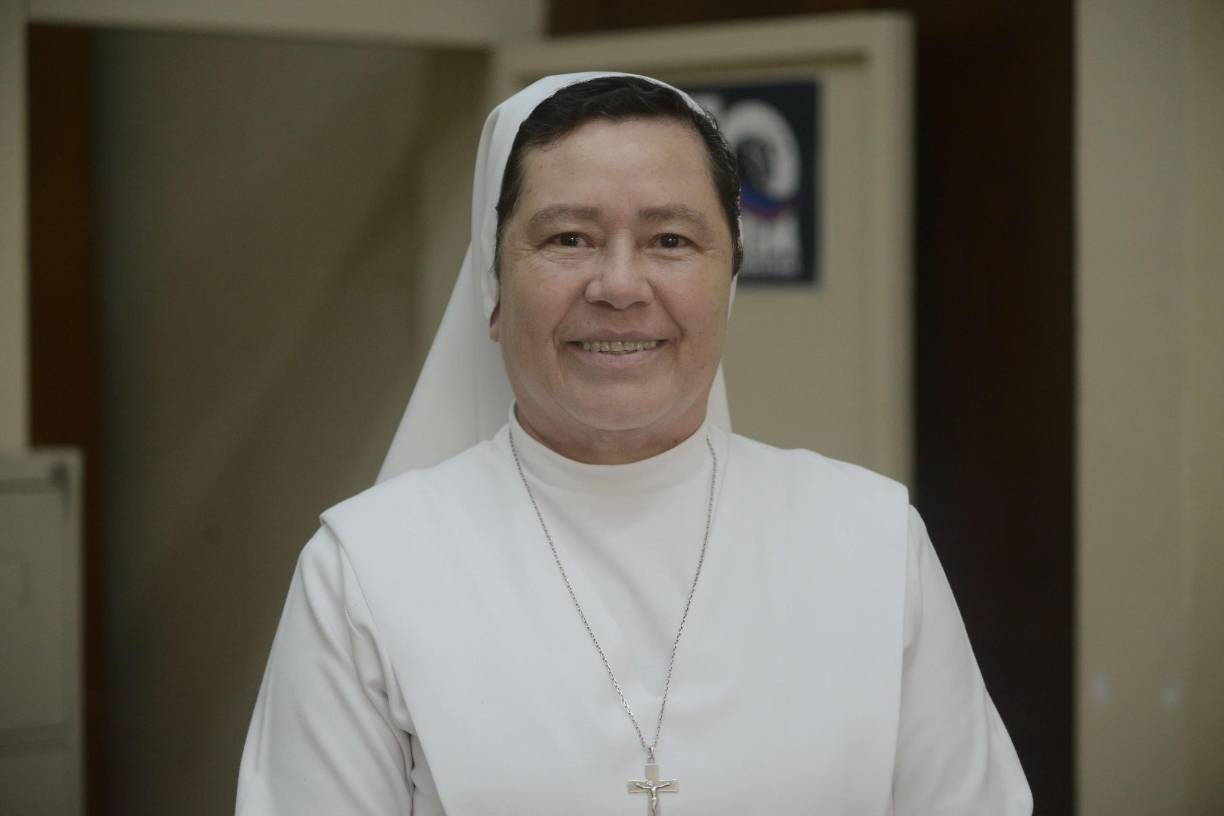 “Muchas exalumnas tienen cargos bastante importantes en la sociedad y fuera del país, muchas de ellas se formaron aquí y ahora son profesionales, empresarias y emprendedoras”, afirma Sor Eva Doris Rosales, directora académica.