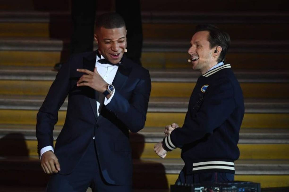 El dj Martin Solveig también puso a bailar a Mbappé.