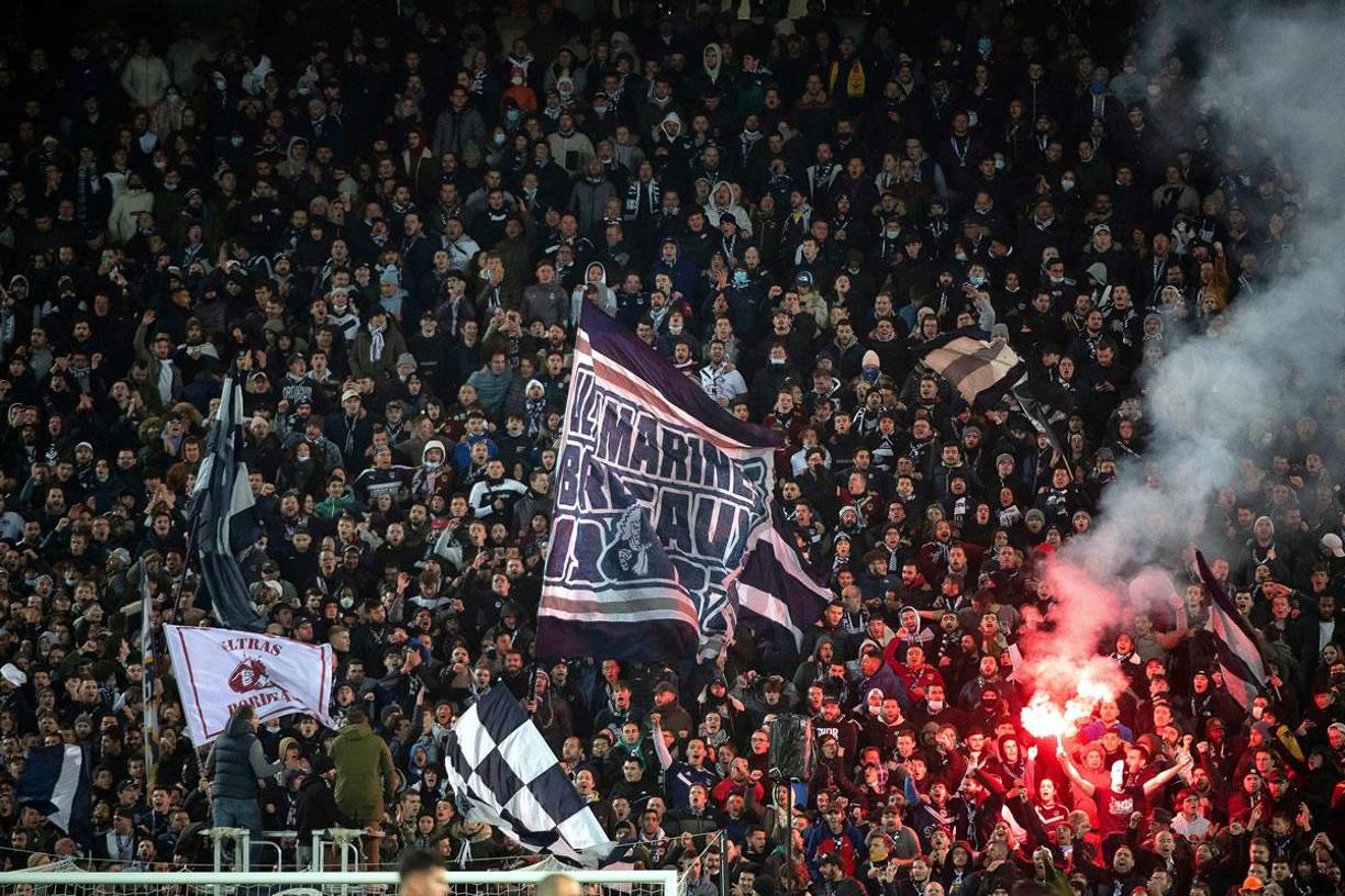 Los aficionados del Girondins de Burdeos ovacionaron con aplausos a Alberth Elis.