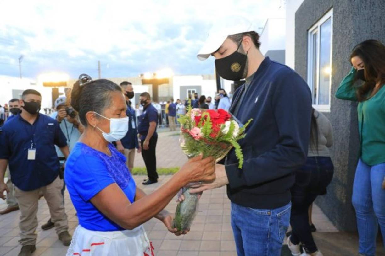 Los beneficiarios, que fueron trasladados a las viviendas ubicadas en un proyecto residencial en la localidad de San Juan Opico, se vieron afectados principalmente por las tormentas tropicales Amanda y Cristóbal.