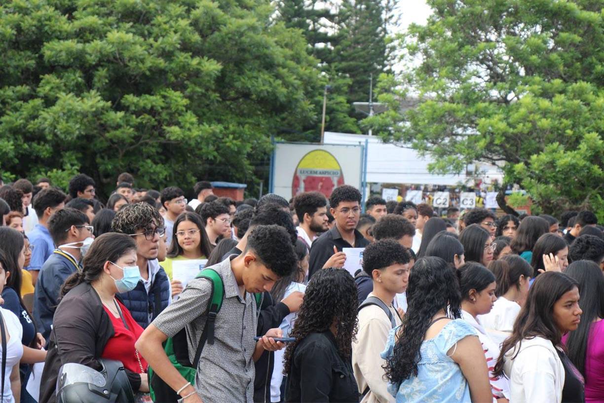 De acuerdo con los datos del proceso, del total de los aspirantes el 64% (10,857) son mujeres y un 38% (6,582) son hombres. 