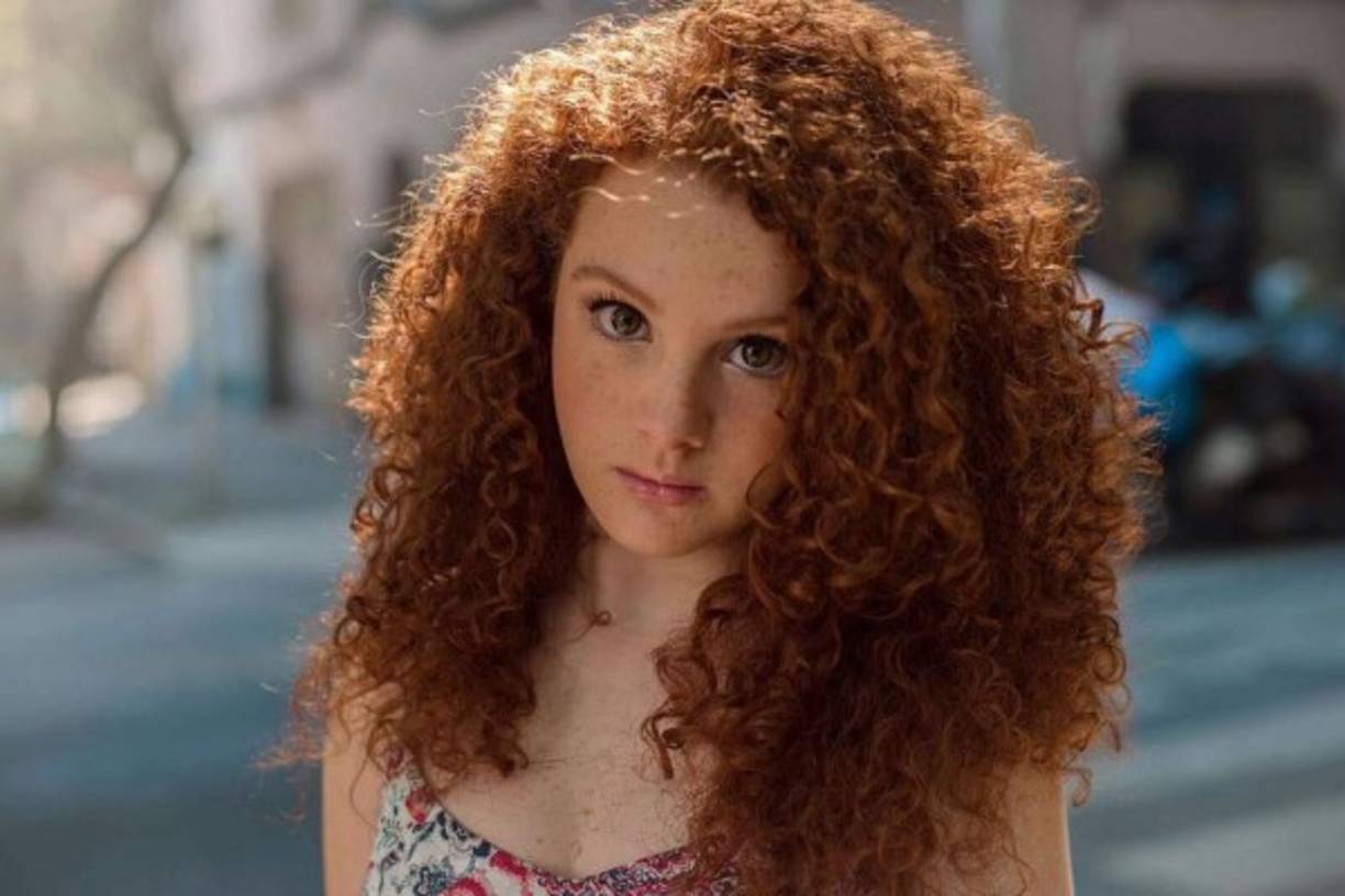 Briggitte Bozzo interpretará a: Katy<br/><br/>Esta adolescente procedente de Venezuela ha participado en varias telenovelas de éxito, tanto de Televisa como de Telemundo. Hace apenas dos años dio vida a la hija de Maritza Rodríguez en la exitosa historia 'Silvana sin lana', además tuvo una participación especial en la novela Rebelde cuando era una niña. <br/><br/>Instagram: @briggi_bozzo<br/>