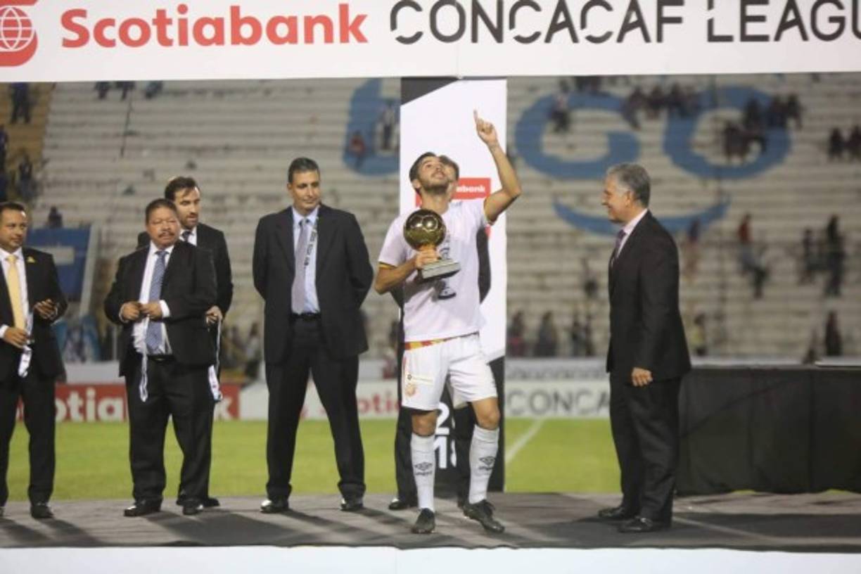 El delantero del Herediano, Yendrick Ruiz, ganó el premio Balón de Oro de la Liga Concacaf.