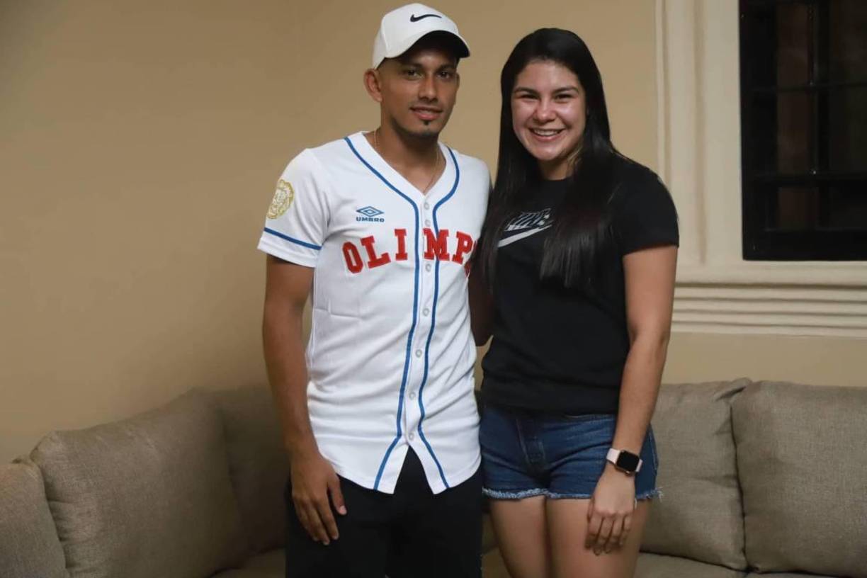 Vanessa Hernández - La novia de Edwin Rodríguez, mediocampista del Olimpia.