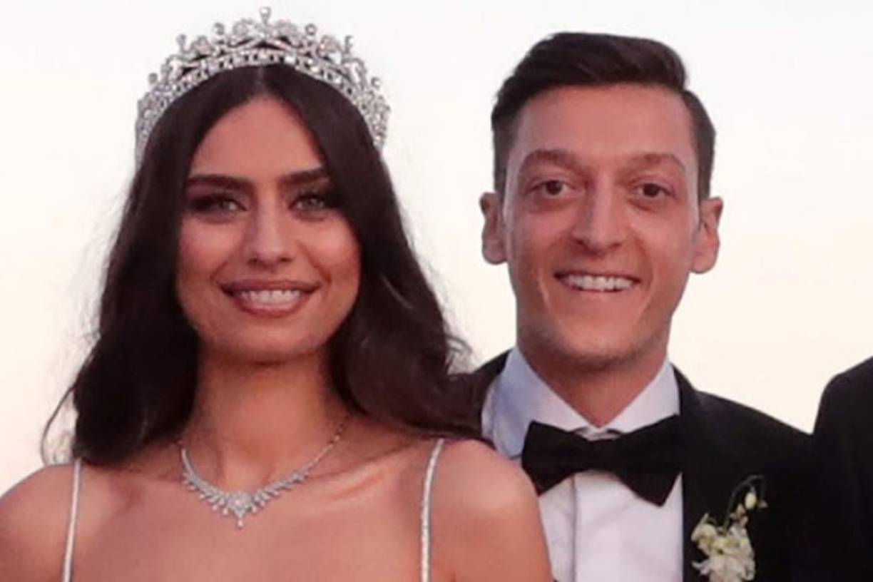 La boda se realizó en el hotel Four Seasons Bosphorus de la capital turca.