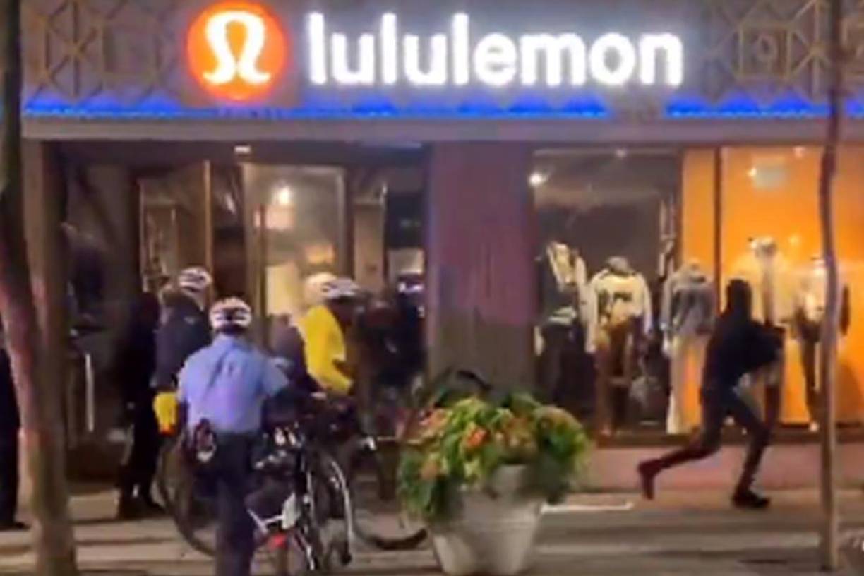  Tras una audiencia preliminar, la jueza Pew aceptó el argumento de la defensa según el cual los disparos de Dial estaban justificados porque estaba reaccionando a una amenaza para su seguridad.