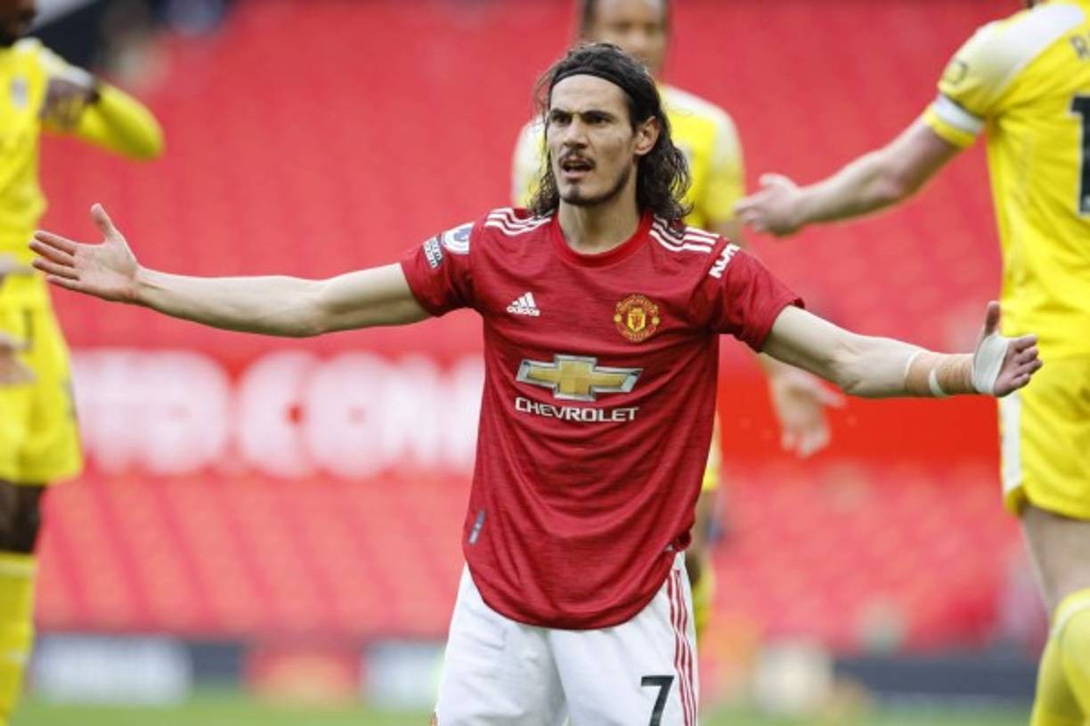 El Manchester United no está considerando que Edinson Cavani se marche tras la llegada de Cristiano Ronaldo, según informa el periodista de Sky Italia, Fabrizio Romano. Tanto el jugador como el club quieren permanecer juntos esta temporada. Por tanto, el delantero uruguayo disputará su segunda temporada en el coonjunto mancuniano.