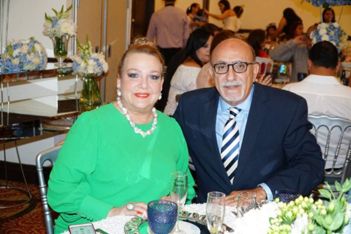Doris y Tony Kattán.