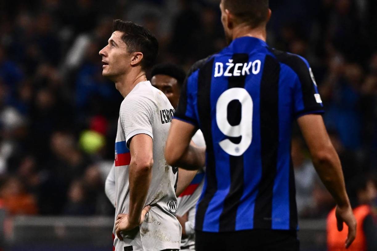 Robert Lewandowski se fue en blanco por segunda vez consecutiva en Champions con el Barcelona. 