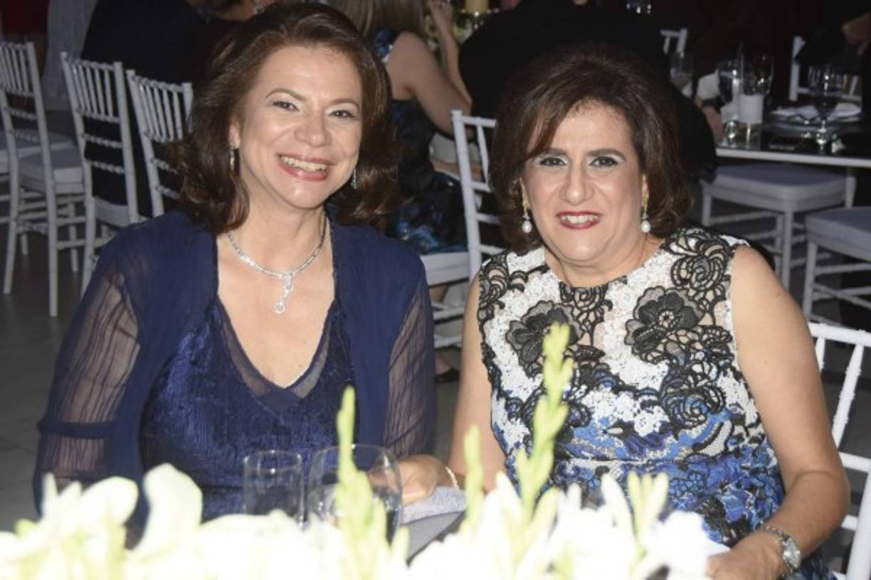 Mildred Handal y Rosemary Andonie.