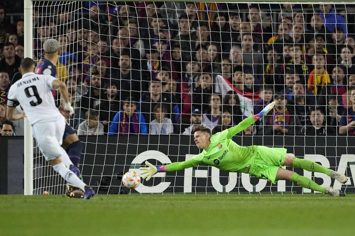 El disparo de Karim Benzema que no pudo parar Ter Stegen. Fue el 0-2 del Real Madrid.