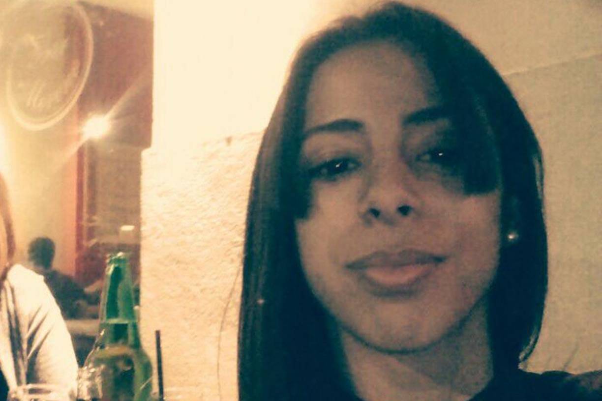 E agresor se fugó de la escena del crimen en moto.