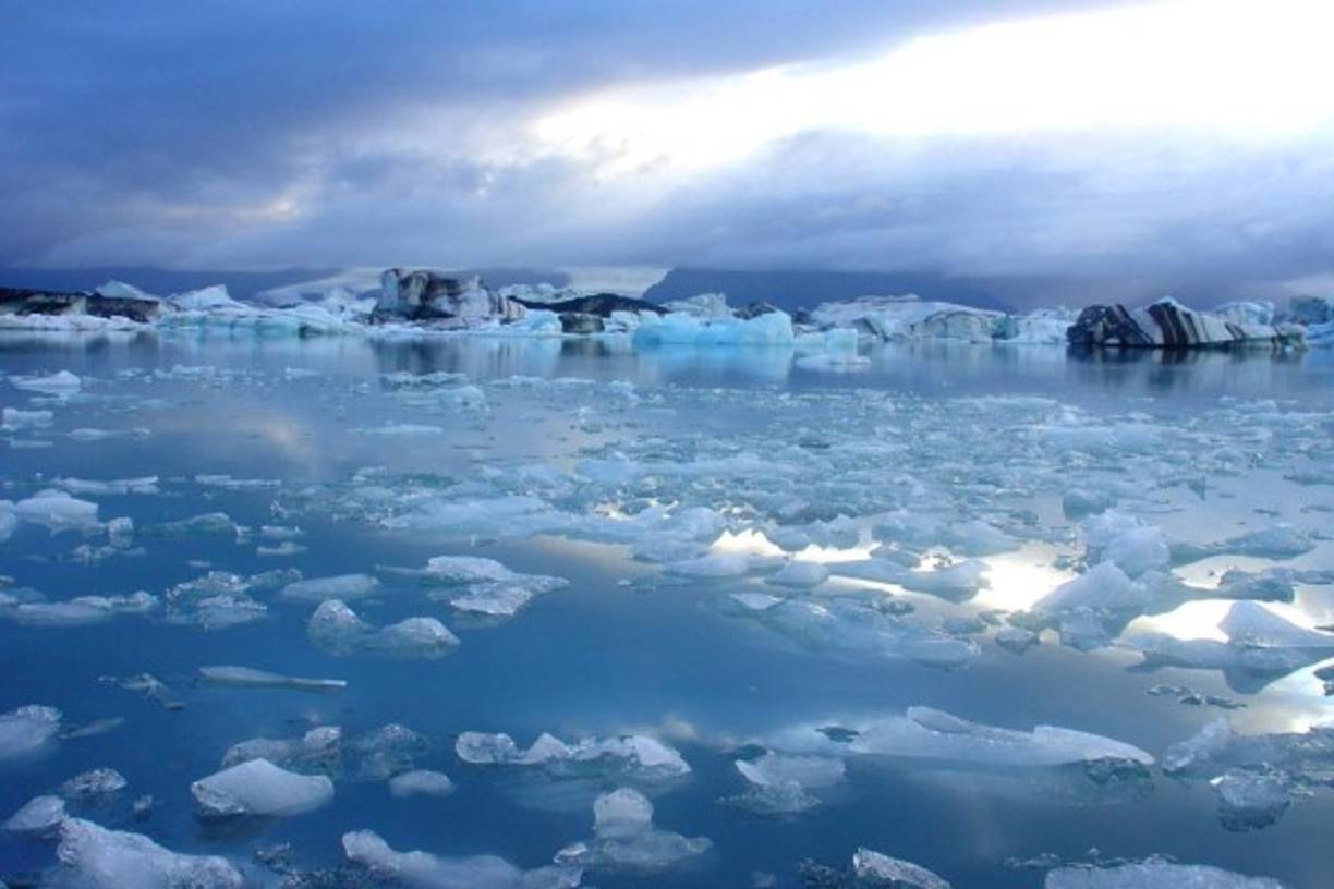 Hay glaciares que en 10 años retrocedieron 1 ó 2 kilómetros, pero en otros glaciares podemos ver un retroceso mucho más grande en 50 años.