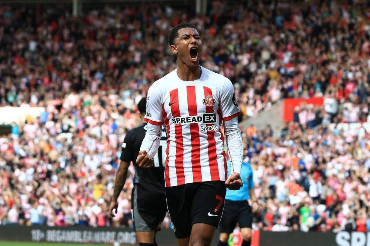 Informa Fabrizio Romano que Jobe, hermano de Jude Bellingham,quiere quedarse una temporada más en el club aunque tiene varios equipos de la Premier interesados en él.