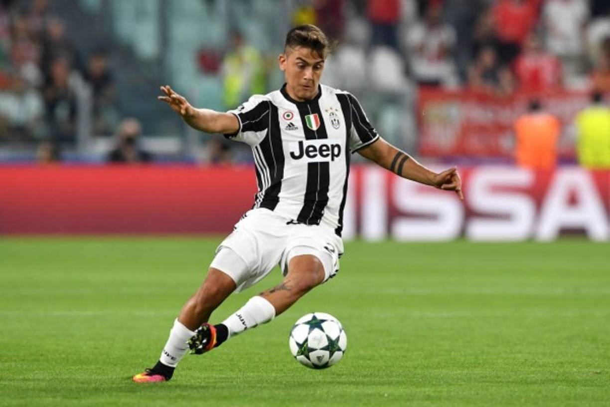El delantero argentino, Paulo Dybala, está en el punto de mira de los equipos más grandes de Europa. 'Estoy feliz en la Juventus. Renové hace tres meses. Quiero crecer aquí y si el presidente quiere, me quedaré para siempre', ha dicho por lo que al parecer no se va a mover de Italia.