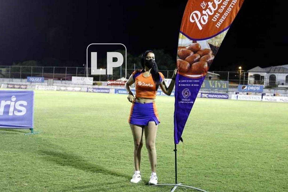 Otra de las chicas que trabaja con una de las marcas patrocinadoras del Platense.