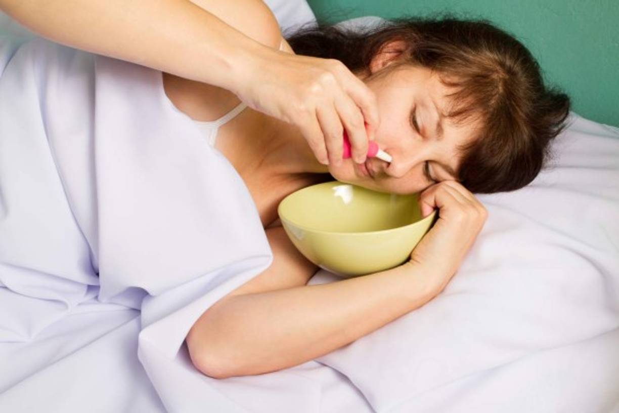 ¿Los enjuagues nasales con solución salina son una alternativa para prevenir el contagio de coronavirus?<br/>No. No hay pruebas que indiquen que esta práctica proteja de la infección por el nuevo coronavirus. Aunque sí ayudan a la recuperación tras un resfriado común, no se ha demostrado que prevenga las infecciones respiratorias.