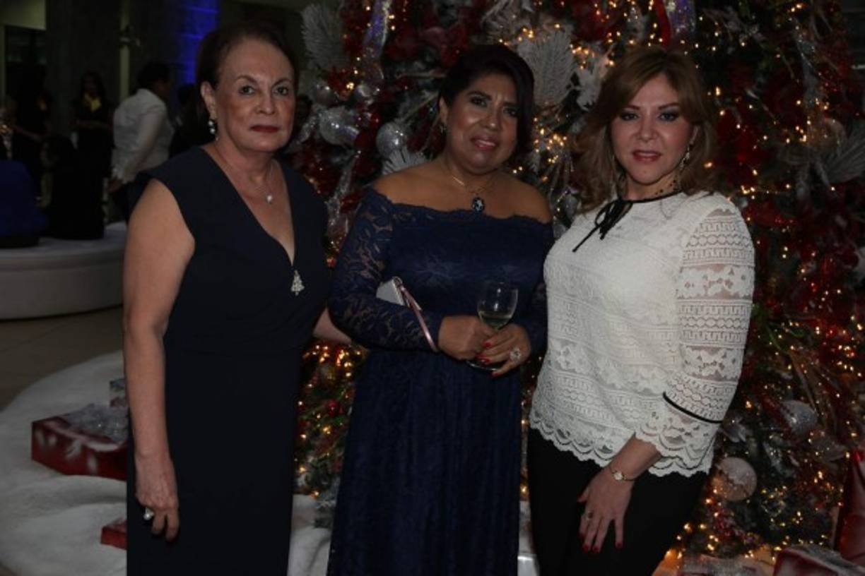 Rosario Núñez, Sheila García y Ruth Valladares.