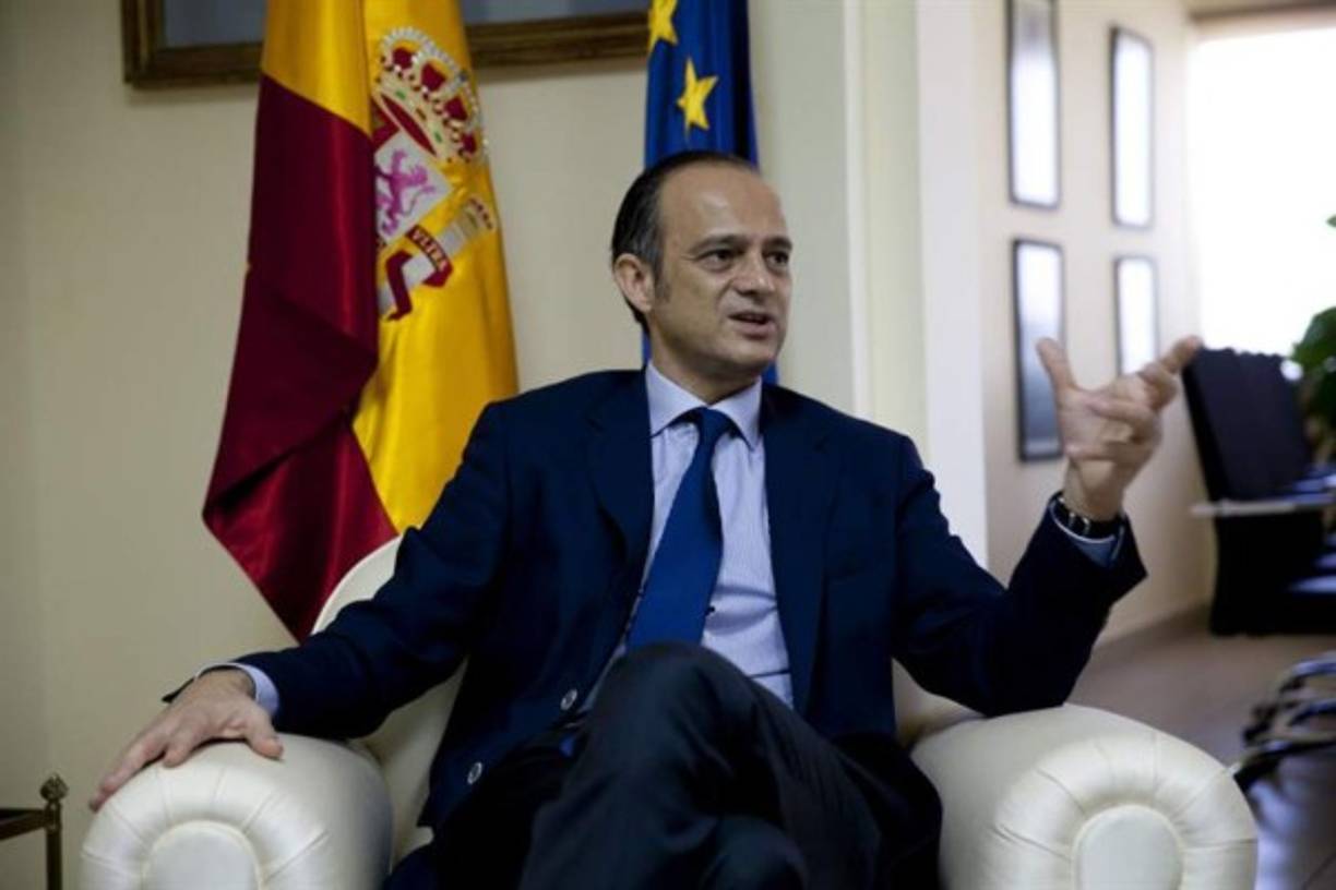 Miguel Albero, embajador de España en Honduras, durante una entrevista con Efe en Tegucigalpa. <br/><br/>Las hermosas iglesias coloniales que conservan cinco comunidades del departamento de Lempira, en el occidente de Honduras, están recobrando todo su esplendor con un proyecto de restauración emprendido por la Agencia Española de Cooperación Internacional para el Desarrollo (AECID). EFE/Gustavo Amador