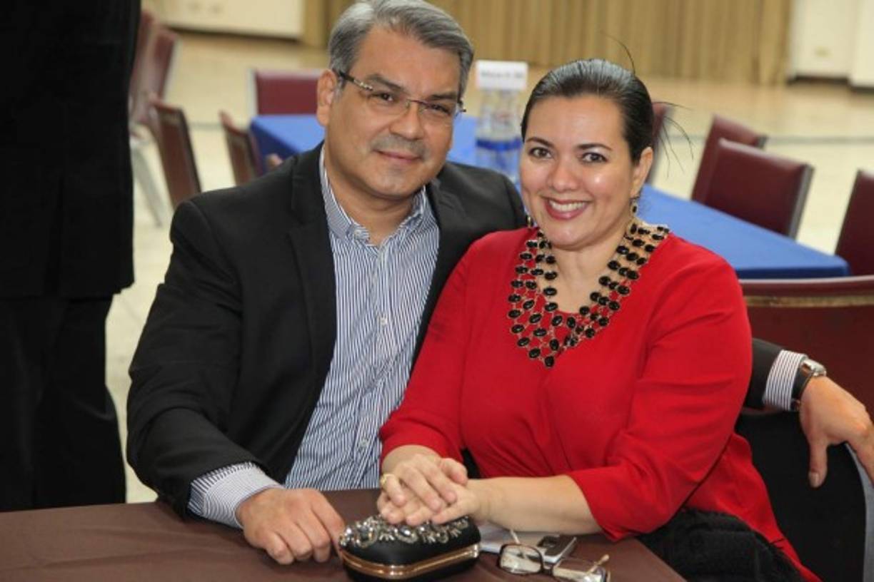 Ludwig y Waleska Bautista.