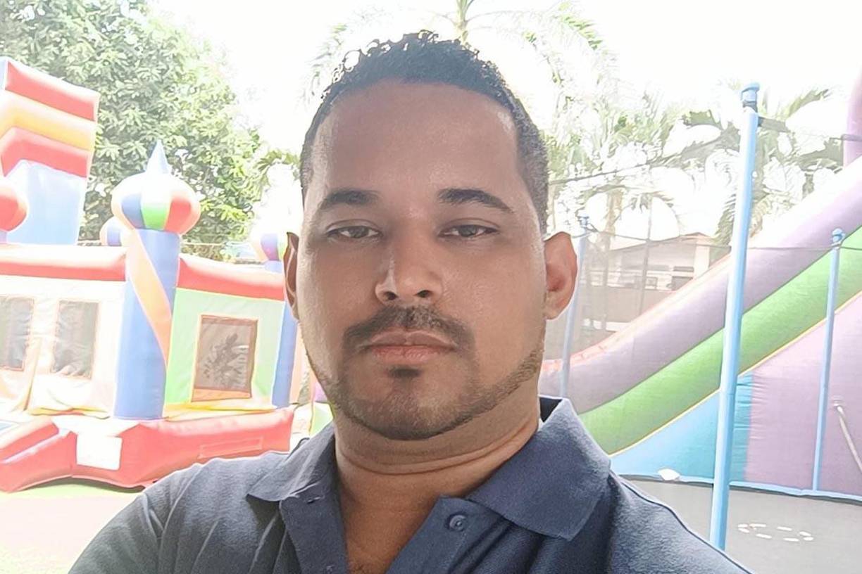 Ángel Josué Hernández Cruz, de 24 años, conductor de taxi vip, fue ultimado a balazos por un sicario que se conducía en motocicleta.