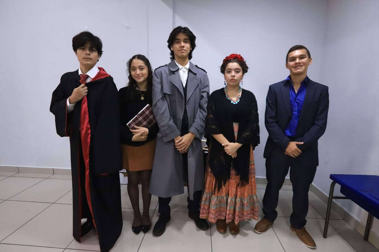 André Ayala, Ana Rodríguez, Santiago Benavidez, Camila Pérez y Timothy Osorio 