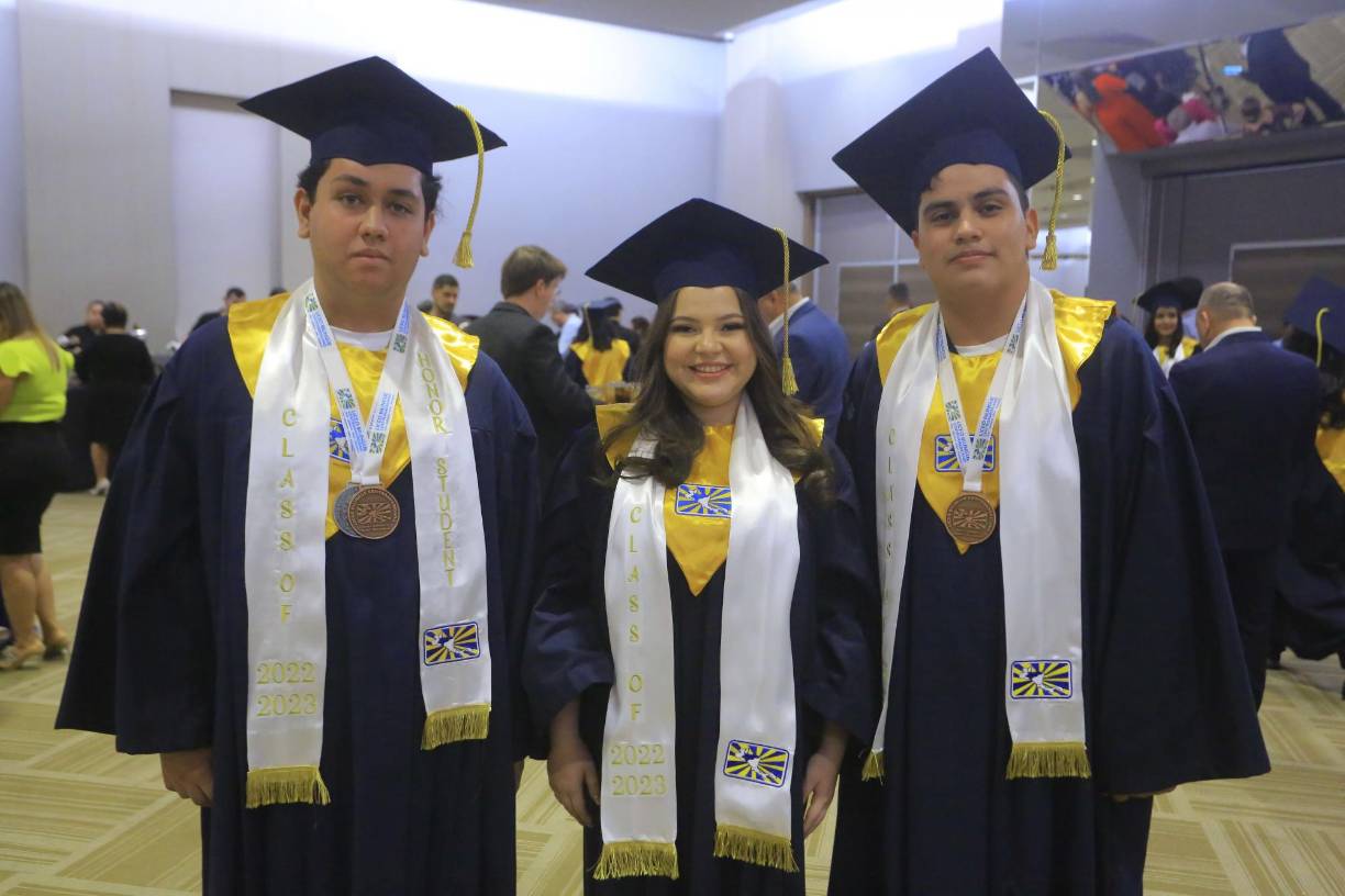 Leonardo Mejía, Dana Hernández y Rubén Enamorado