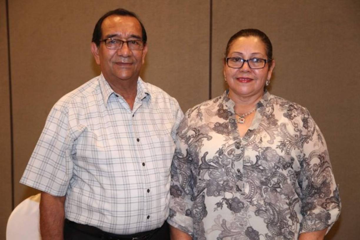 René y Alma Iris Corea.