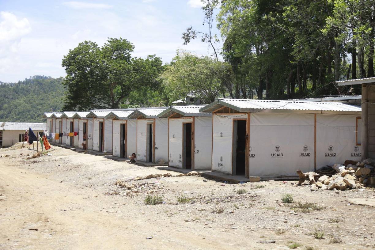 Así avanza la construcción de viviendas que entregarán a damnificados por tormentas Eta y Iota