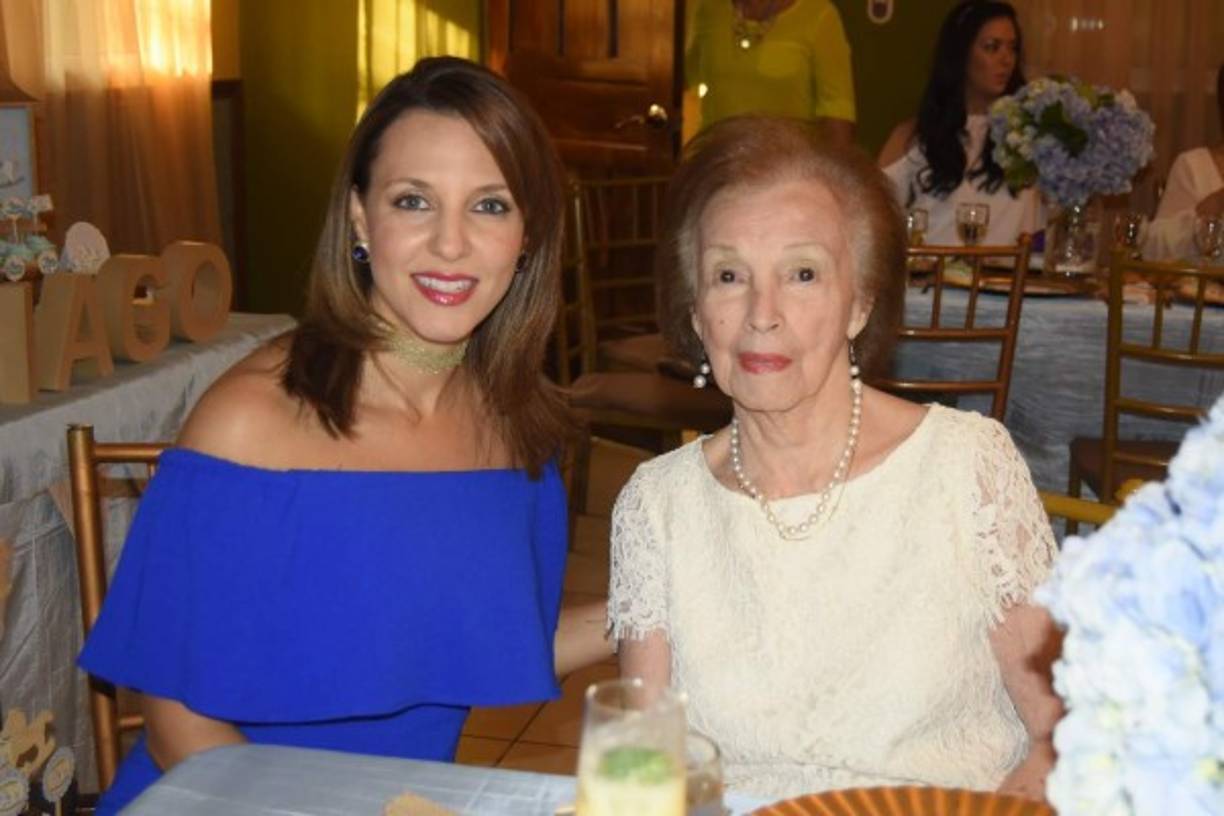 Alejandra Córdoba y Nora Fasquelle.