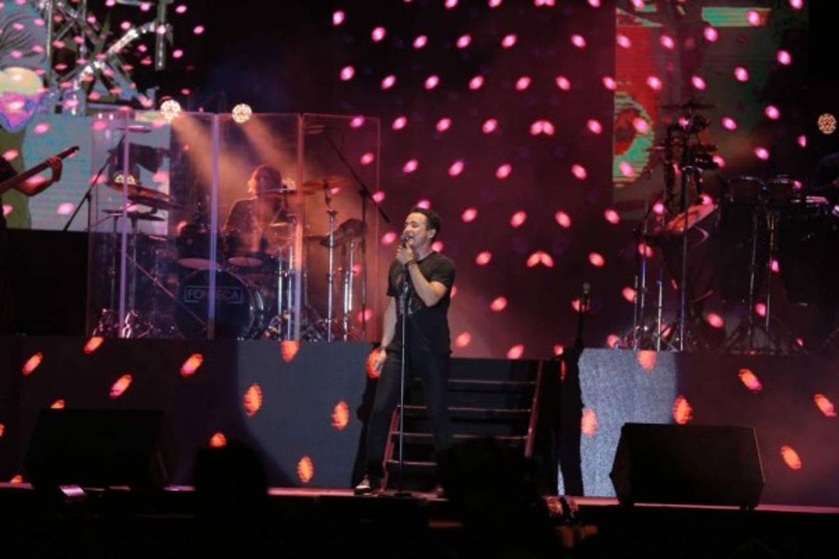 Su más reciente tema 'Por Pura Curiosidad' es el primer sencillo de su próximo álbum .<br/>Con este trabajo musical, Fonseca muestra su esencia con la mezcla de diferentes géneros y sonidos, sumándose así a los éxitos del cantautor en una trayectoria musical de 15 años.