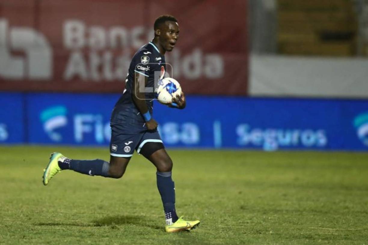 Román Rubilio Castillo marcó el gol del descuento para el Motagua y celebró con este obsceno gesto.