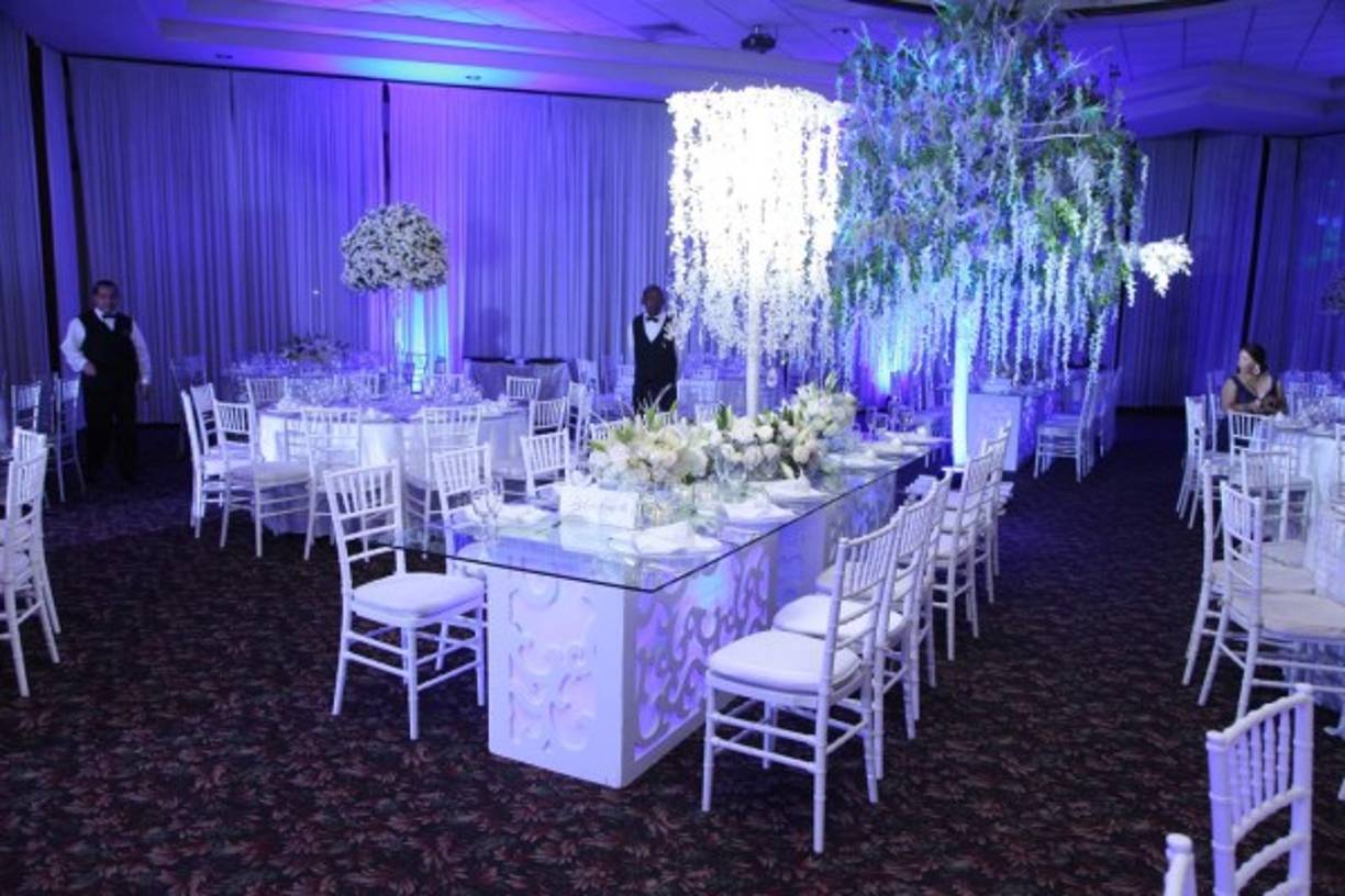 La estancia, con impecable montaje blanco glacial y efectos visuales.