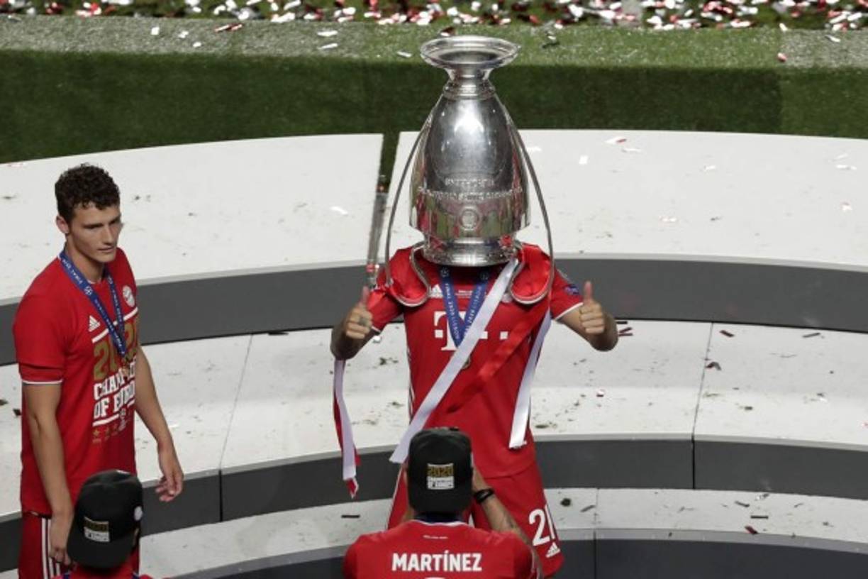 ¿Quién es? Se trata del español Lucas Hernández, que celebró así con la Orejona.