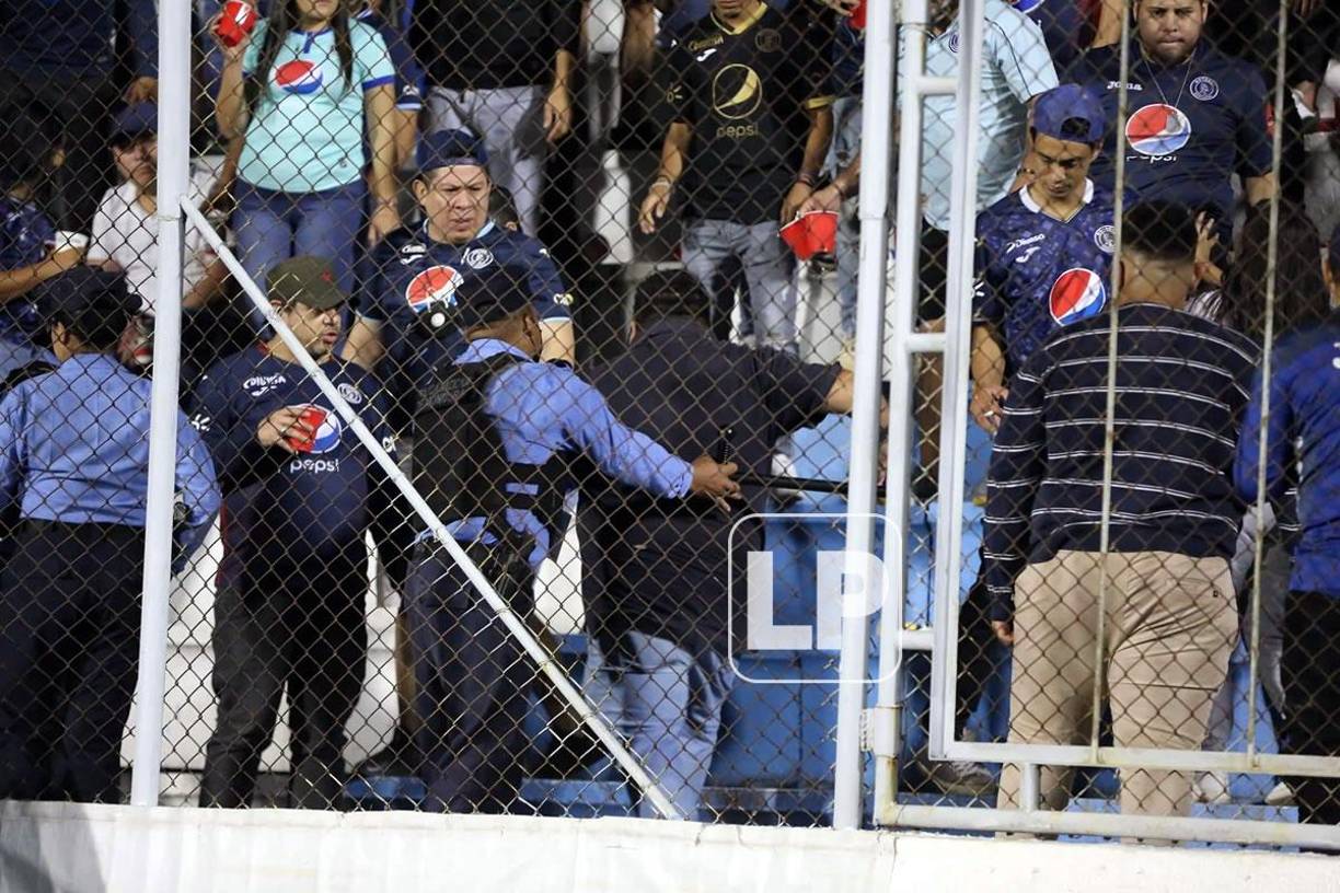 La Policía Nacional tuvo que intervenir para poner orden entre los aficionados motagüenses.