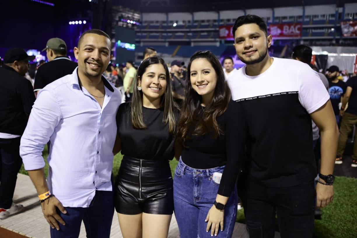 Andrés Durán, Karina Pinto, Andrea Reyes y Christian Reyes. 