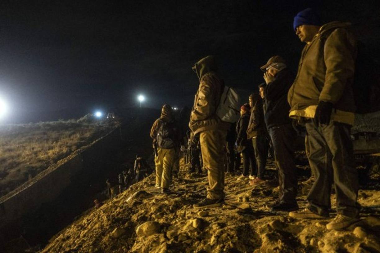 Hasta esta localidad fronteriza con California llegaron más de 5.000 migrantes, en su mayoría hondureños, con la esperanza de cruzar a Estados Unidos y pedir refugio alegando que escapan de la violencia y la extrema pobreza en sus países.