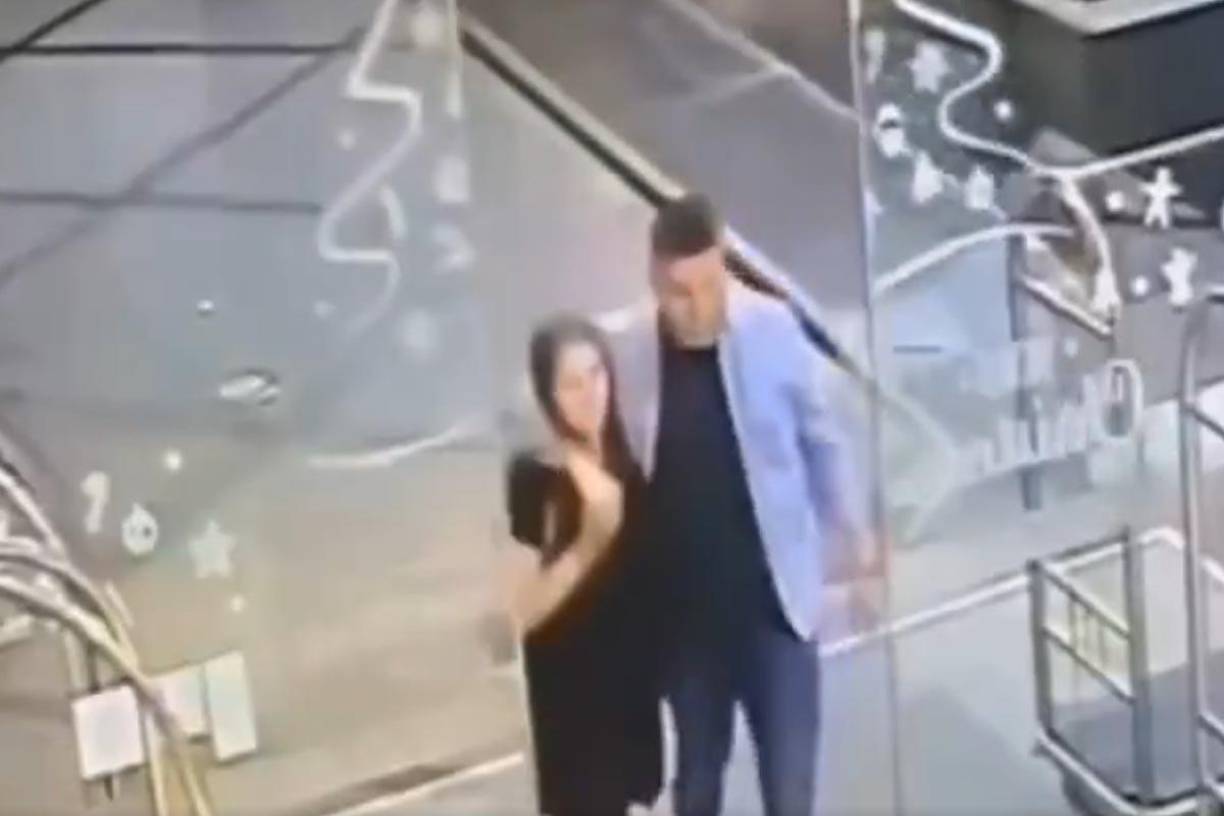 Ella había estado en Nueva Zelanda durante dos semanas después de un viaje a América del Sur. 