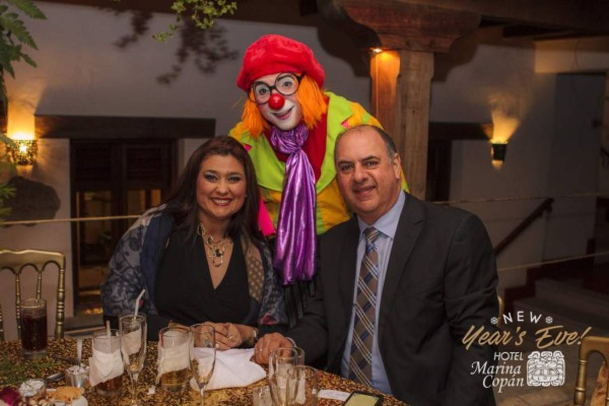 Gina y Constantino Larach.