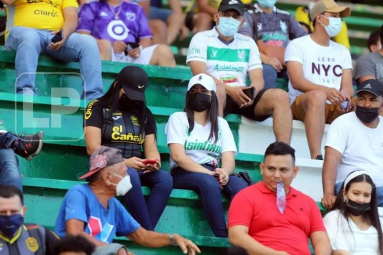 El Platense contó con el apoyo de sus aficionados en su casa ante el Real España.