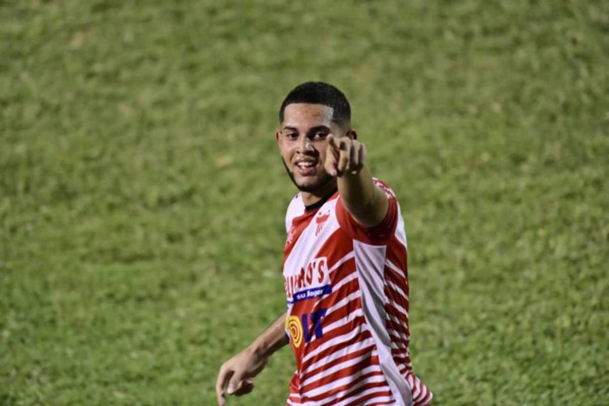 Josué Villafranca marcó el segundo gol del Vida y así lo celebró.