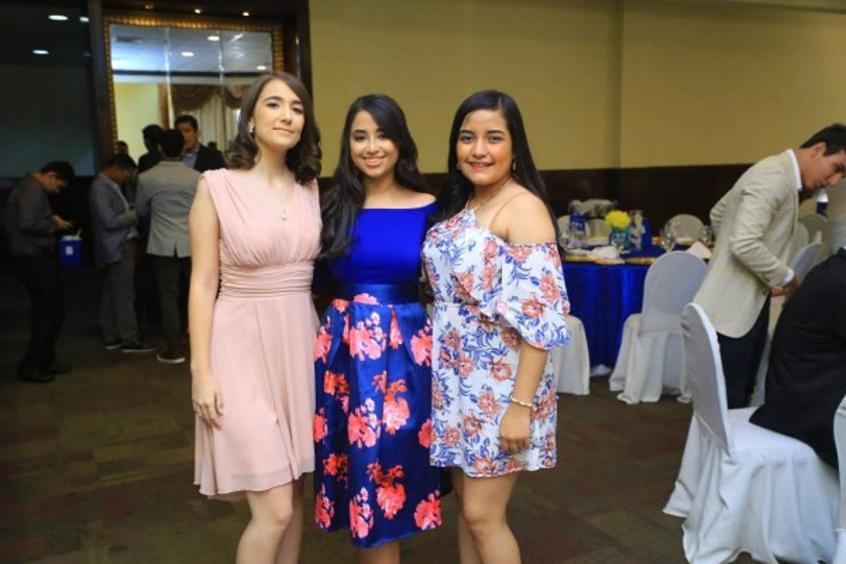 Francesca Bano, Thania Fúnez y Alejandra García.