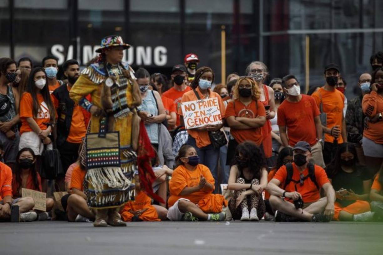 'Es inaceptable y erróneo que se estén viendo actos de vandalismo e incendios provocados en todo el país, incluso contra las iglesias católicas', dijo Trudeau en una conferencia de prensa.