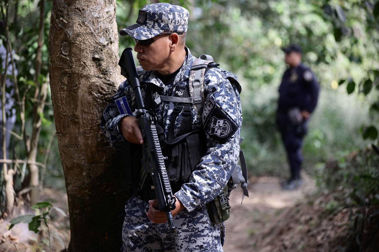 Allanamientos sin orden judicial en busca de mareros.