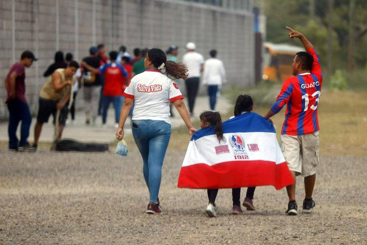 Ambiente y lindas chicas: así se vivió la jornada 17 del Clausura