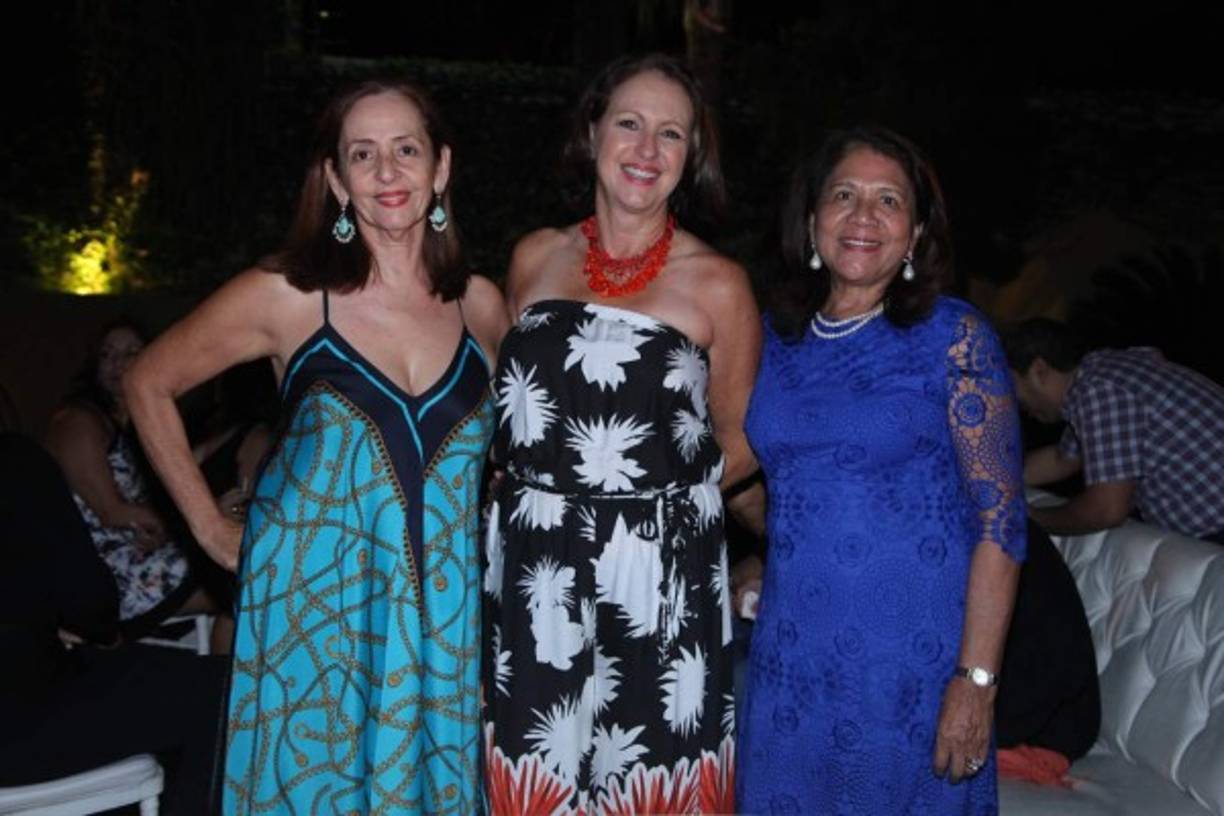 Macky Leiva, Hortensia Fasquelle y Vilma Karow.