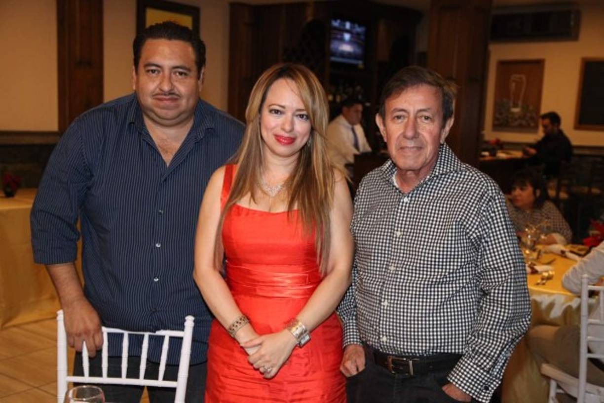 Roberto Amaya, Karla Portillo y Renán Martínez.